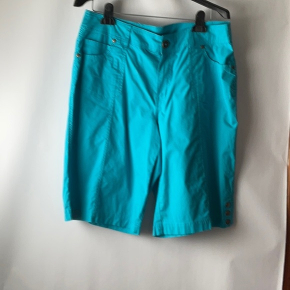 Kim Rogers Bermuda Shorts Size 14 Aqua Bronze Button Detail - Picture 8 of 13